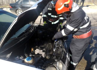 Incendiu la un autoturism, în orașul Pucioasa